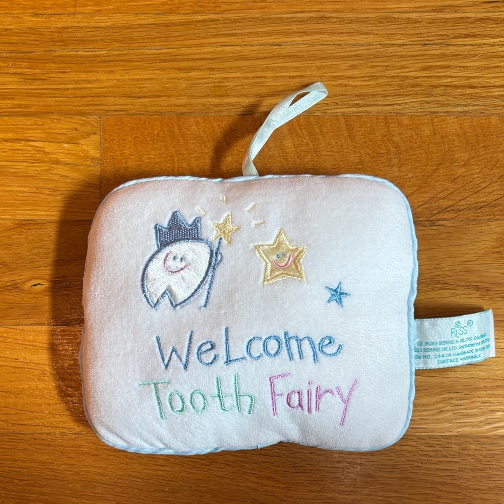 Russ Berrie White Tooth Fairy Pillow with Tooth Pocket